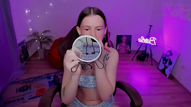 HelloRoxy online show from March 2026 06:58:01 PM