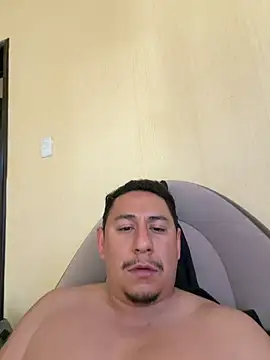 Snapshot of hadrianmex chatting on March 2026 09:40:02 PM hadrianmex online show from March 2026 09:40:02 PM