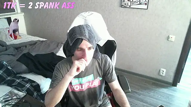Snapshot of izilizi_23 chatting on June 2026 08:18:02 AM izilizi 23 online show from June 2026 08:18:02 AM