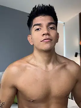 santiago 01 online show from April 2026 08:48:02 PM