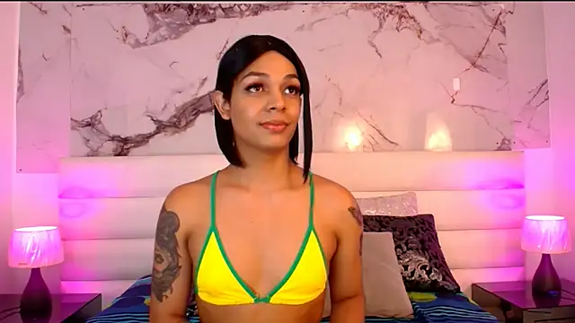 emily lady20 online show from April 2026 06:02:02 PM