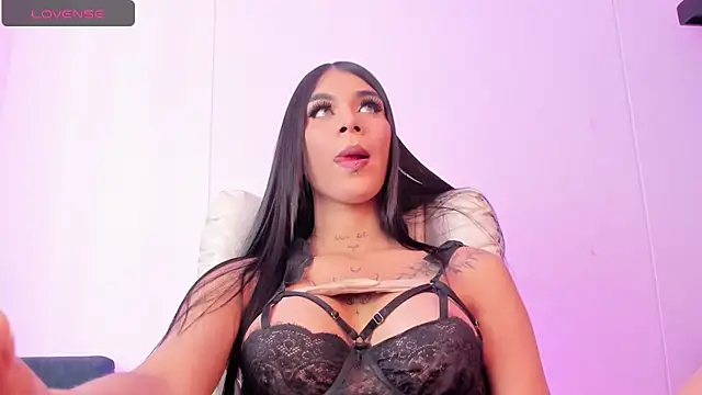 Snapshot of paulett_g chatting on February 2025 08:39:01 PM paulett g online show from February 2025 08:39:01 PM