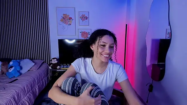 LillyDolls23 online show from February 2025 01:44:01 AM