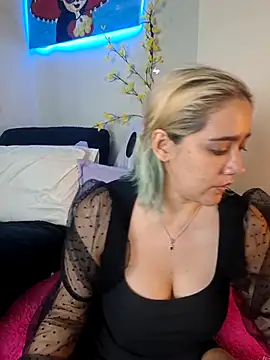 Snapshot of NaomiShimizu chatting on October 2025 09:12:02 PM NaomiShimizu online show from October 2025 09:12:02 PM