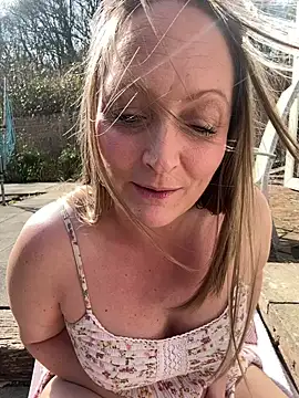 Snapshot of HoneyBluex chatting on March 2026 12:34:01 PM HoneyBluex online show from March 2026 12:34:01 PM