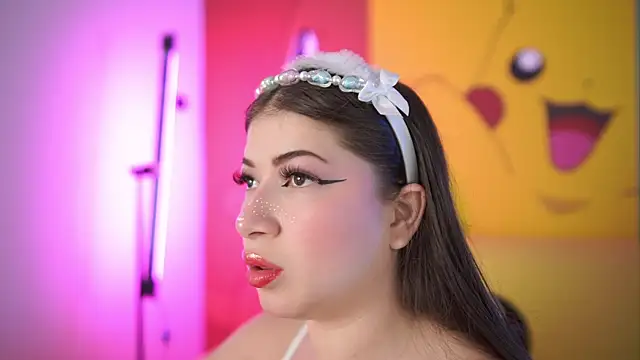 miss  pamela online show from April 2026 11:01:02 AM