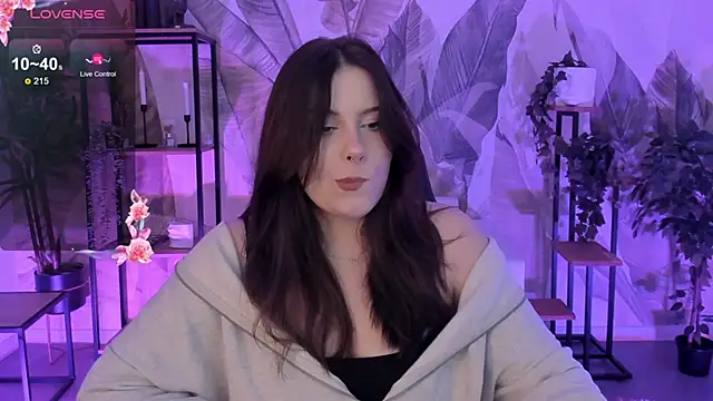 CoralineKeyns online show from November 2025 08:37:02 AM