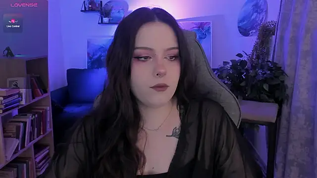 Snapshot of CoralineKeyns chatting on February 2026 03:25:01 AM CoralineKeyns online show from February 2026 03:25:01 AM