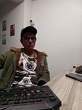 Snapshot of Andy_winston chatting on November 2025 10:34:01 PM Andy winston online show from November 2025 10:34:01 PM