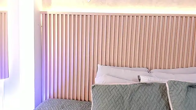 daiana curly online show from September 2025 08:14:01 PM