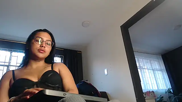 Snapshot of fairylatin222 chatting on March 2026 10:48:01 PM fairylatin222 online show from March 2026 10:48:01 PM