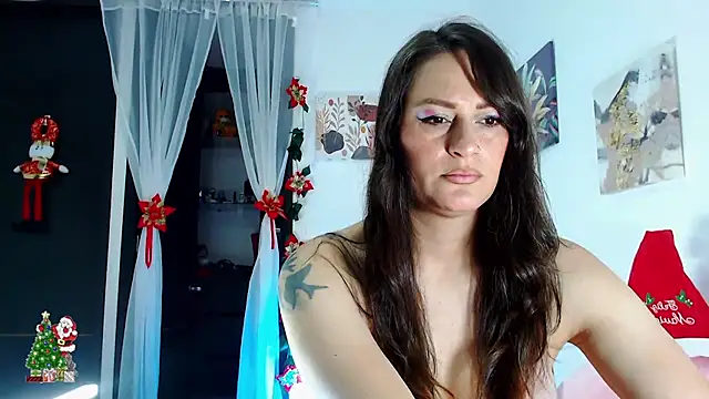 Snapshot of JadeHiilton chatting on December 2024 07:49:02 PM JadeHiilton online show from December 2024 07:49:02 PM