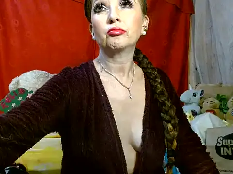 hottieperla online show from June 2026 06:34:02 PM