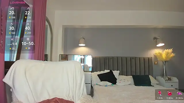 Awesome Jolie online show from October 2025 08:04:02 AM