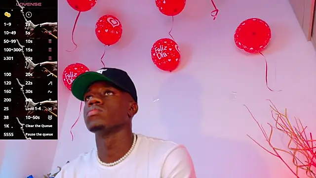 Snapshot of mike_wallace chatting on March 2025 12:00:01 AM mike wallace online show from March 2025 12:00:01 AM