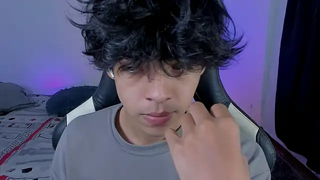 Snapshot of Alan26_ chatting on November 2025 03:17:01 AM Alan26 online show from November 2025 03:17:01 AM