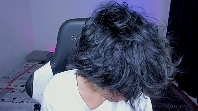 Snapshot of Alan26_ chatting on December 2025 06:03:02 PM Alan26 online show from December 2025 06:03:02 PM