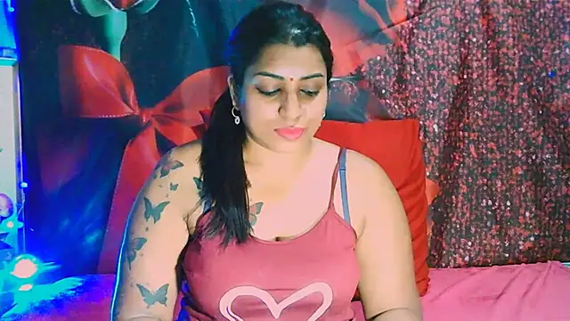 RoyalIndianCreamPuff online show from January 2025 05:40:01 PM