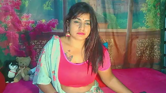 RoyalIndianCreamPuff online show from May 2026 06:49:02 PM