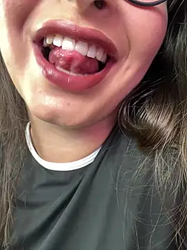 adara lennox online show from February 2026 08:23:02 PM