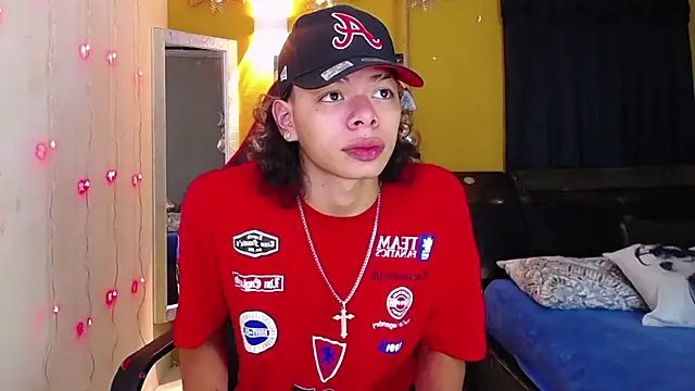 Snapshot of Harry_jhonsson chatting on January 2025 01:11:01 AM Harry jhonsson online show from January 2025 01:11:01 AM