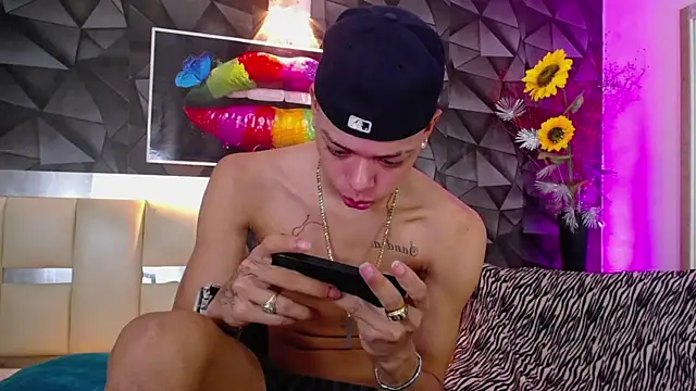 Snapshot of Harry_jhonsson chatting on January 2025 08:52:01 AM Harry jhonsson online show from January 2025 08:52:01 AM