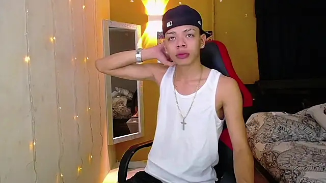 Snapshot of Harry_jhonsson chatting on January 2025 03:54:02 AM Harry jhonsson online show from January 2025 03:54:02 AM