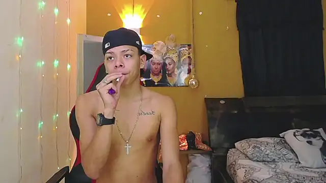 Snapshot of Harry_jhonsson chatting on January 2025 06:01:02 AM Harry jhonsson online show from January 2025 06:01:02 AM