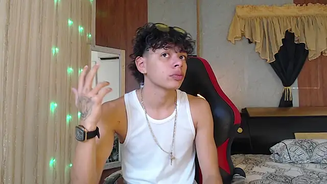 Snapshot of Harry_jhonsson chatting on October 2025 05:57:02 PM Harry jhonsson online show from October 2025 05:57:02 PM