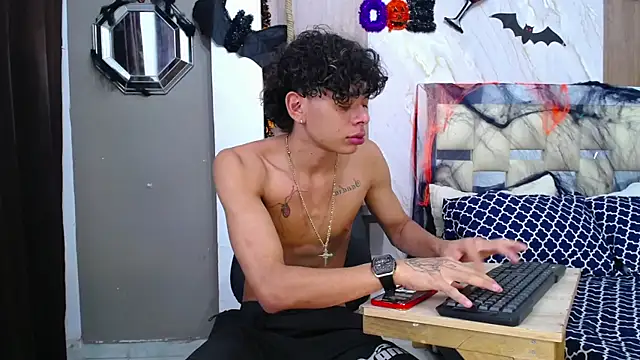 Snapshot of Harry_jhonsson chatting on October 2025 07:34:02 PM Harry jhonsson online show from October 2025 07:34:02 PM