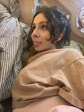 AurorHarris online show from March 2026 07:46:02 PM