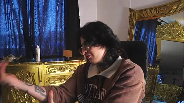 dantecoppolaa  online show from December 2024 06:59:02 PM