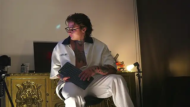 dantecoppolaa  online show from September 2025 12:58:02 AM