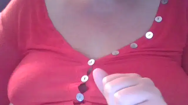 Snapshot of DragoneSFR chatting on October 2025 07:05:02 PM DragoneSFR online show from October 2025 07:05:02 PM