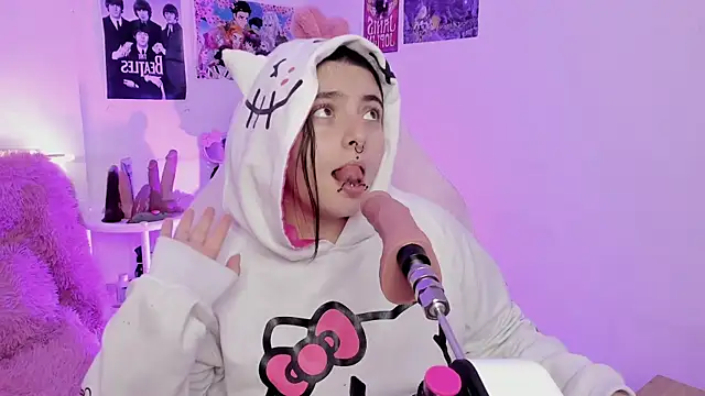 Sachi Meow online show from November 2025 07:58:02 PM