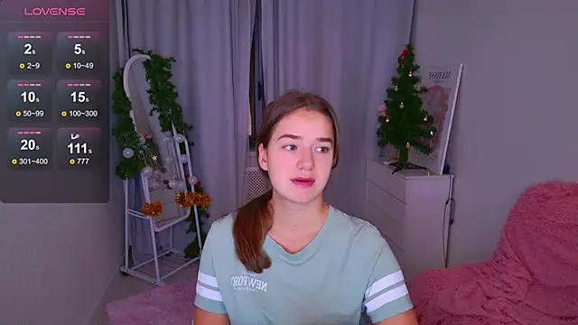 LovelyJessie online show from December 2025 01:40:02 PM