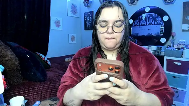 Snapshot of Luise_Meyrink chatting on February 2026 01:50:02 AM Luise Meyrink online show from February 2026 01:50:02 AM