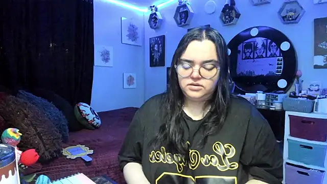 Snapshot of Luise_Meyrink chatting on February 2026 02:10:01 AM Luise Meyrink online show from February 2026 02:10:01 AM