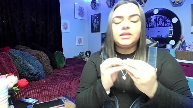 Snapshot of Luise_Meyrink chatting on March 2026 02:38:02 AM Luise Meyrink online show from March 2026 02:38:02 AM