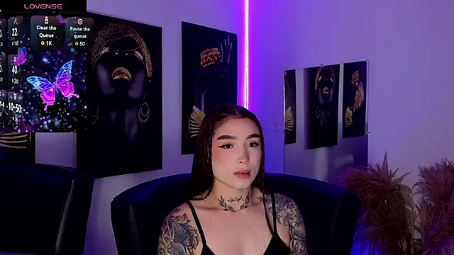  brenna hanson online show from November 2025 07:15:01 PM