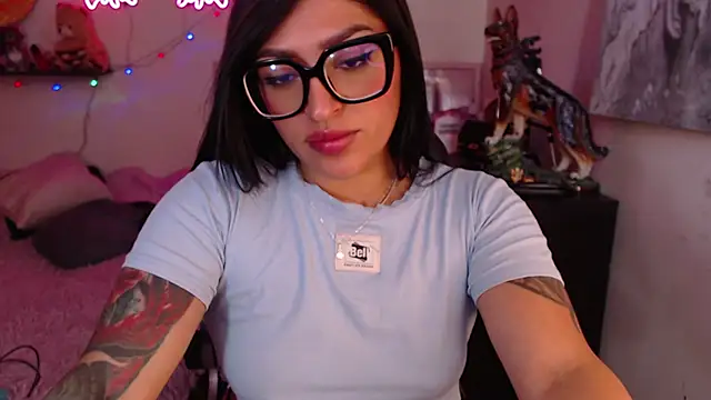 MissDennise online show from February 2025 05:26:01 PM