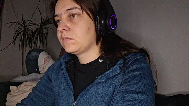 Cyndee Winter online show from November 2025 05:12:02 PM