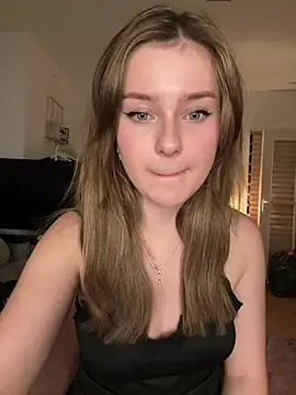 Snapshot of MaribelRiver chatting on December 2024 05:37:02 PM MaribelRiver online show from December 2024 05:37:02 PM