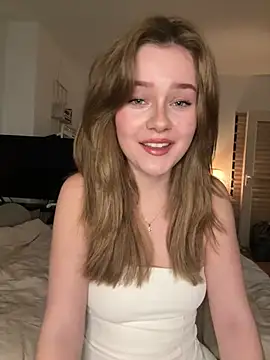 Snapshot of MaribelRiver chatting on December 2024 01:28:01 PM MaribelRiver online show from December 2024 01:28:01 PM