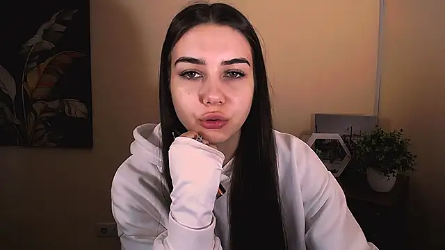 Lili magic online show from October 2025 06:56:01 AM