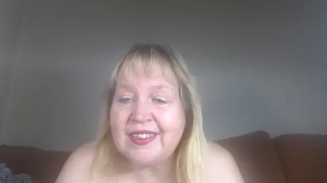 Snapshot of Blasflittchen chatting on December 2024 02:48:02 PM Blasflittchen online show from December 2024 02:48:02 PM