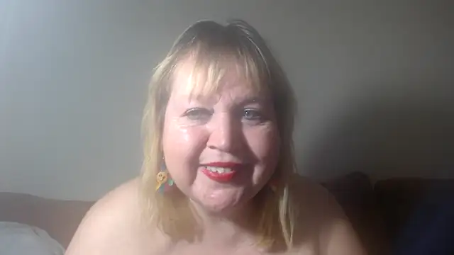 Snapshot of Blasflittchen chatting on February 2025 07:02:02 PM Blasflittchen online show from February 2025 07:02:02 PM