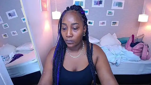 Snapshot of kiara_evanss chatting on February 2025 08:04:01 PM kiara evanss online show from February 2025 08:04:01 PM