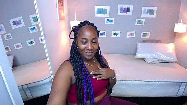 Snapshot of kiara_evanss chatting on February 2025 08:13:01 PM kiara evanss online show from February 2025 08:13:01 PM