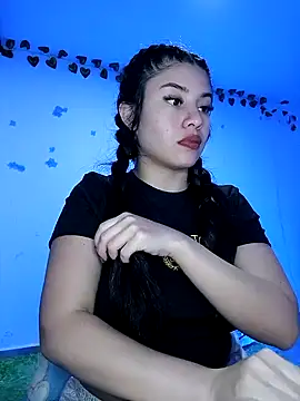 Snapshot of tara20_ chatting on January 2025 02:04:02 AM tara20 online show from January 2025 02:04:02 AM